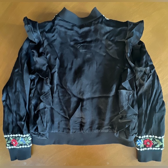 πHPπ Zara Embroidered & Beaded Flowers with Ruffle Sleeve Zip Up Bomber Jacket - Picture 5 of 12